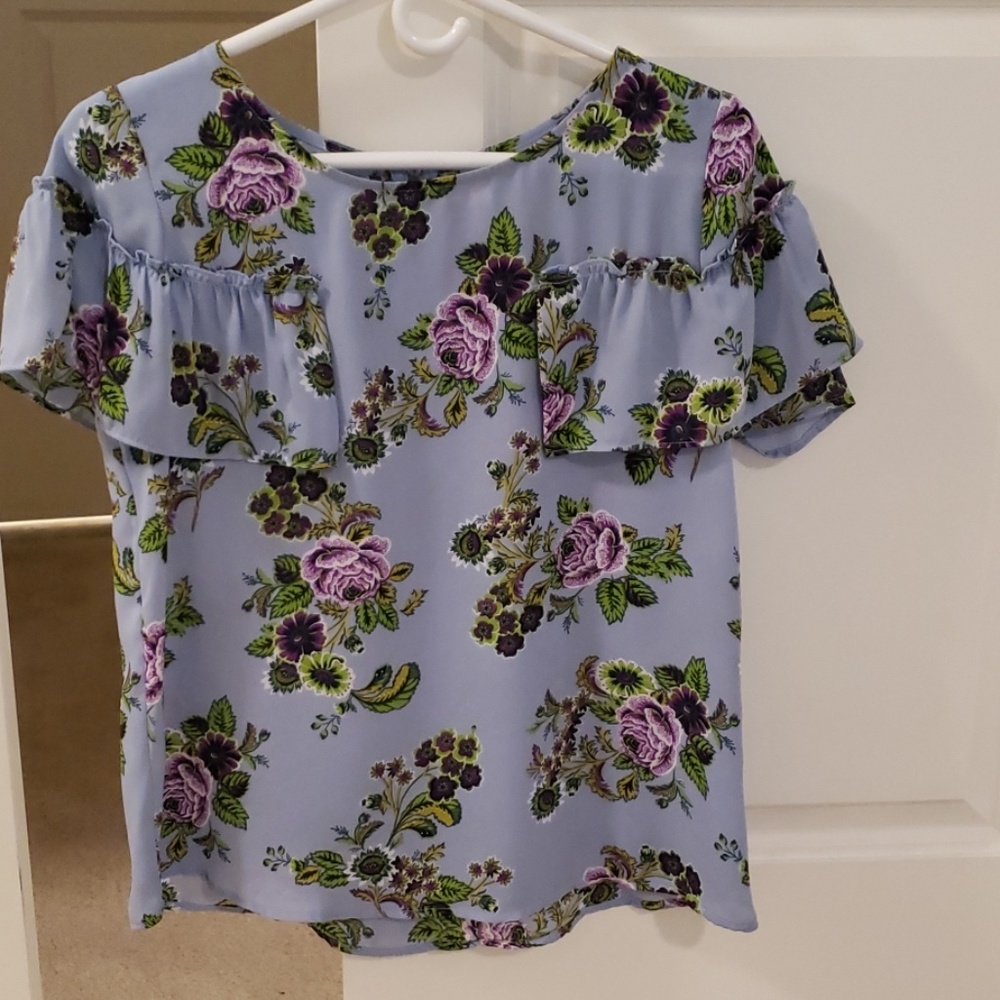 Xhilaration Floral & Flowy Top